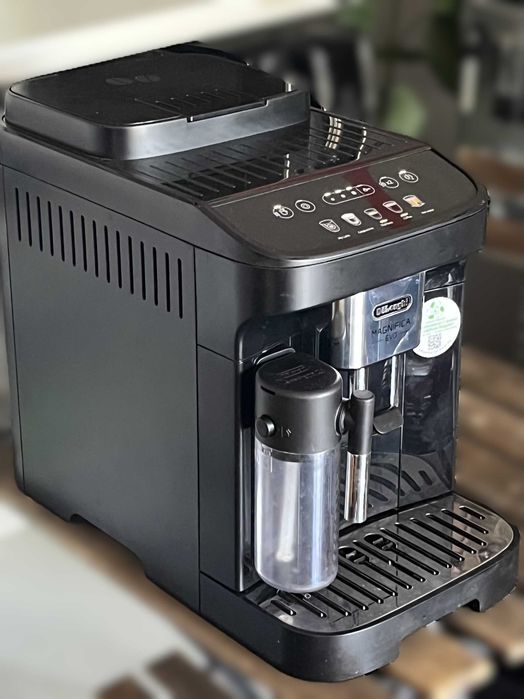 Кафемашина DeLonghi Magnifica Evo