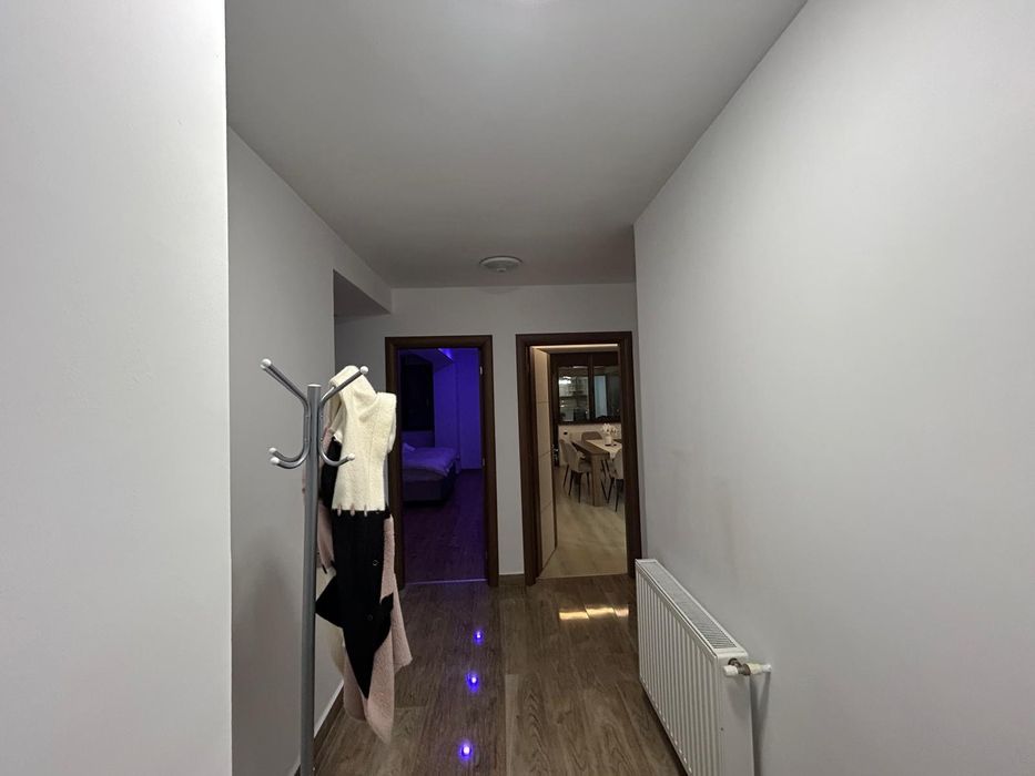 Inchiriere apartament 3 camere,zona Coresi