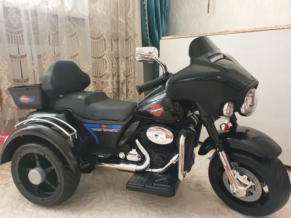 лектромобиль Harley Davidson F150 черный ( электромотоцикл)
