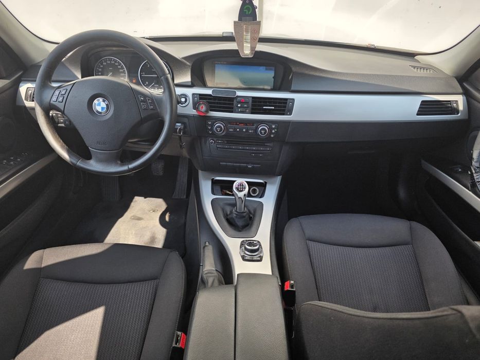 Bmw Seria3 Facelift 2.0diesel 2010 euro5 navi Senzori Jante Proprietar