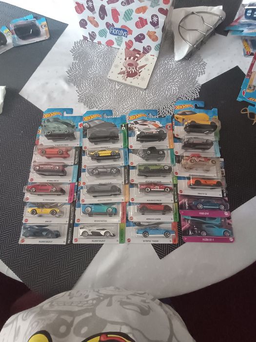 Hot wheels колички