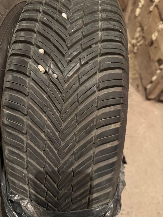 Зимни Lassa и Всесезонни Toyo като нови с фактури 195 / 65 / 15