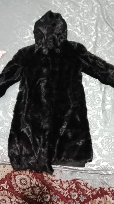 Норковая шуба черного света. Цена 80тыс тенге. Город Аягоз