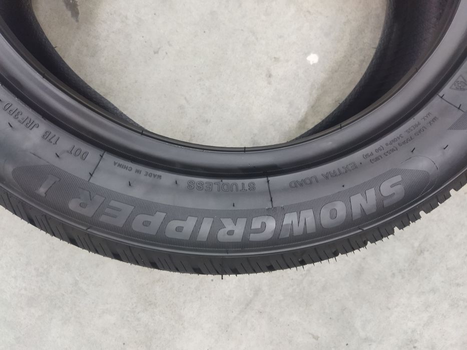 Ilink snowgripeer 215/55/17