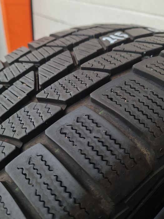 Зимни гуми 2 броя CONTINENTAL ContiContact TS815 215 60 R16 дот 4923