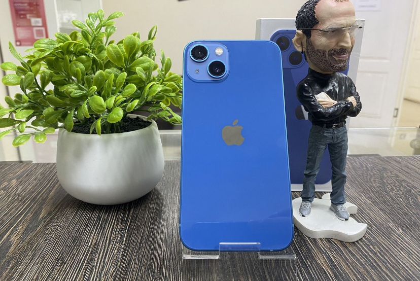 iPhone 13 128Gb с гарантией