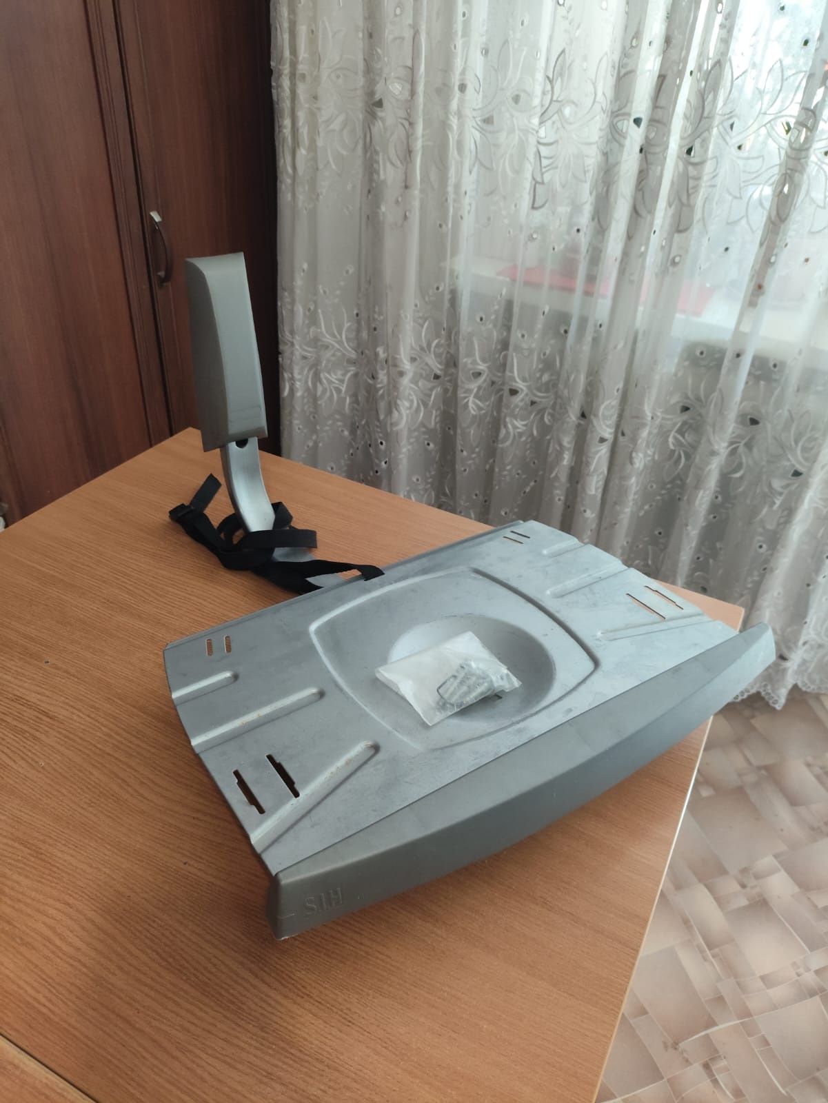 Продам кронштейн
