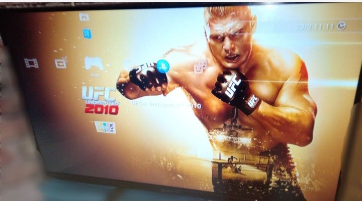 Playstation 3 с дисками.