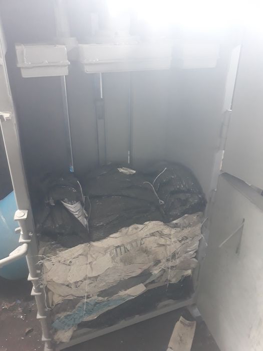 Балираща преса . Горелки . Помпи . Газов котел . Резервоар за газ