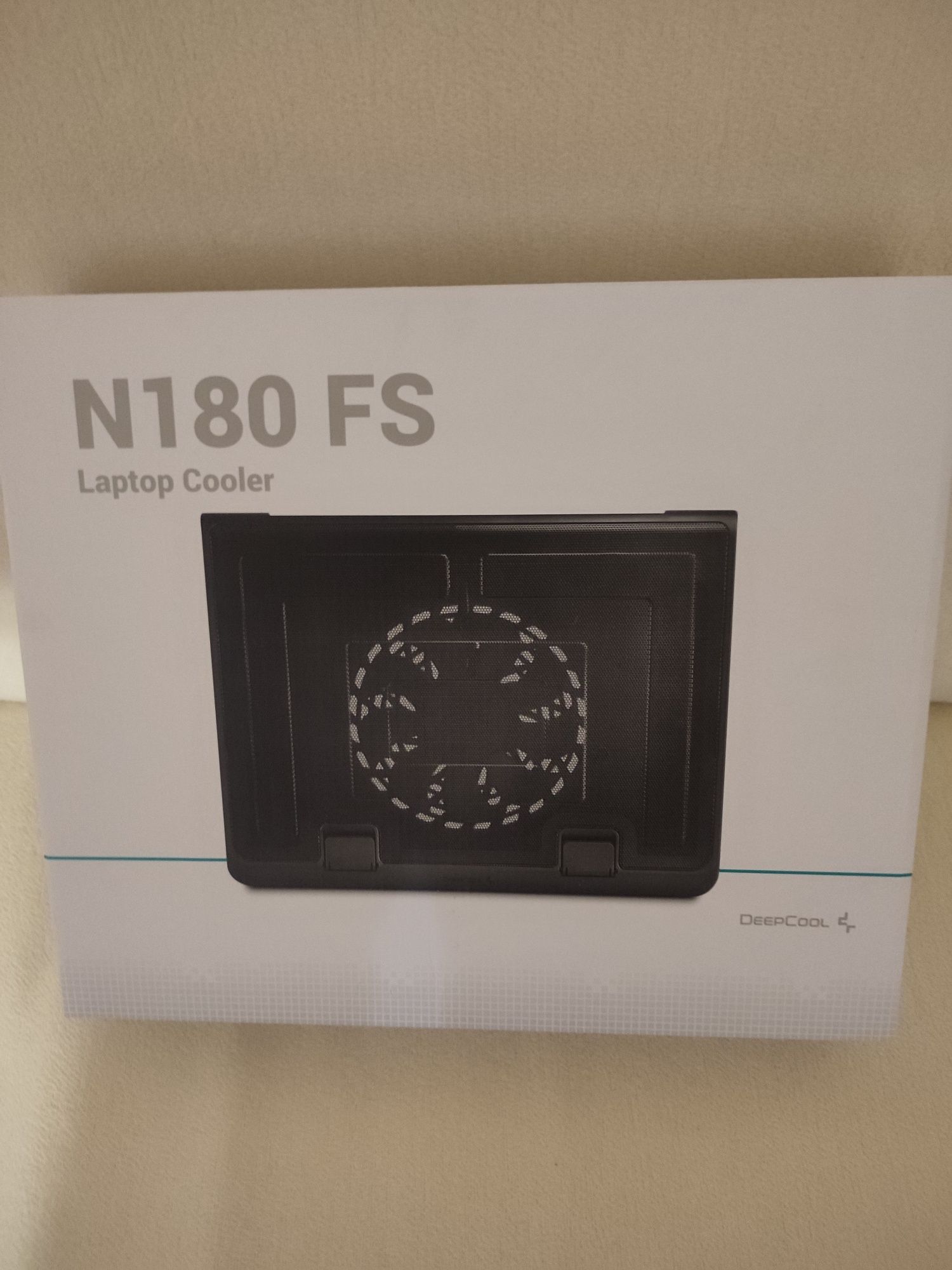 Подставка для ноутбука охлаждающая DeepCool N180 FS