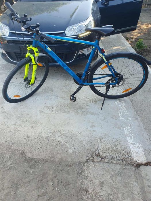 Biciclete de aluminiu și bambus