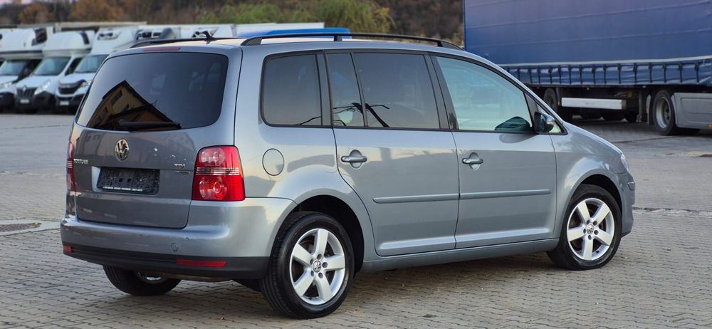 Vw touran 1.9 tdi  7 locuri
