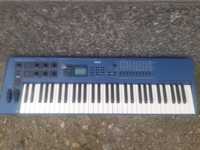 Yamaha CS1X synthetizator