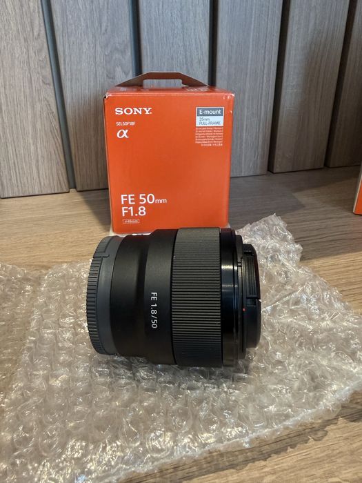 Obiectiv foto Sony - FE, 50mm, f/1.8