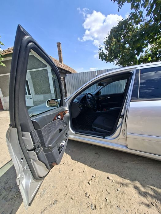 Mercedes-Benz E 220 CDI