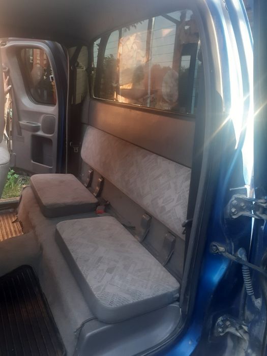 Vand Mazda B 2500