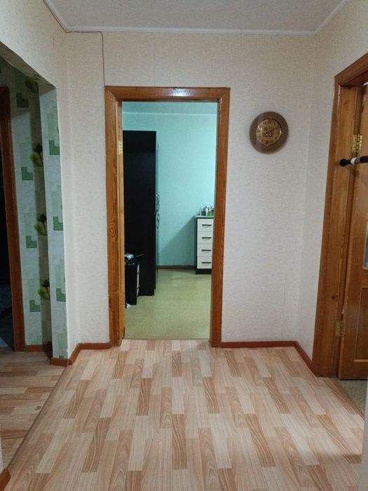 Квартира 3 комнатная , бомбезная и уютная , планировка хорошая .