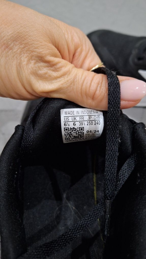 Маратонки адидас adidas