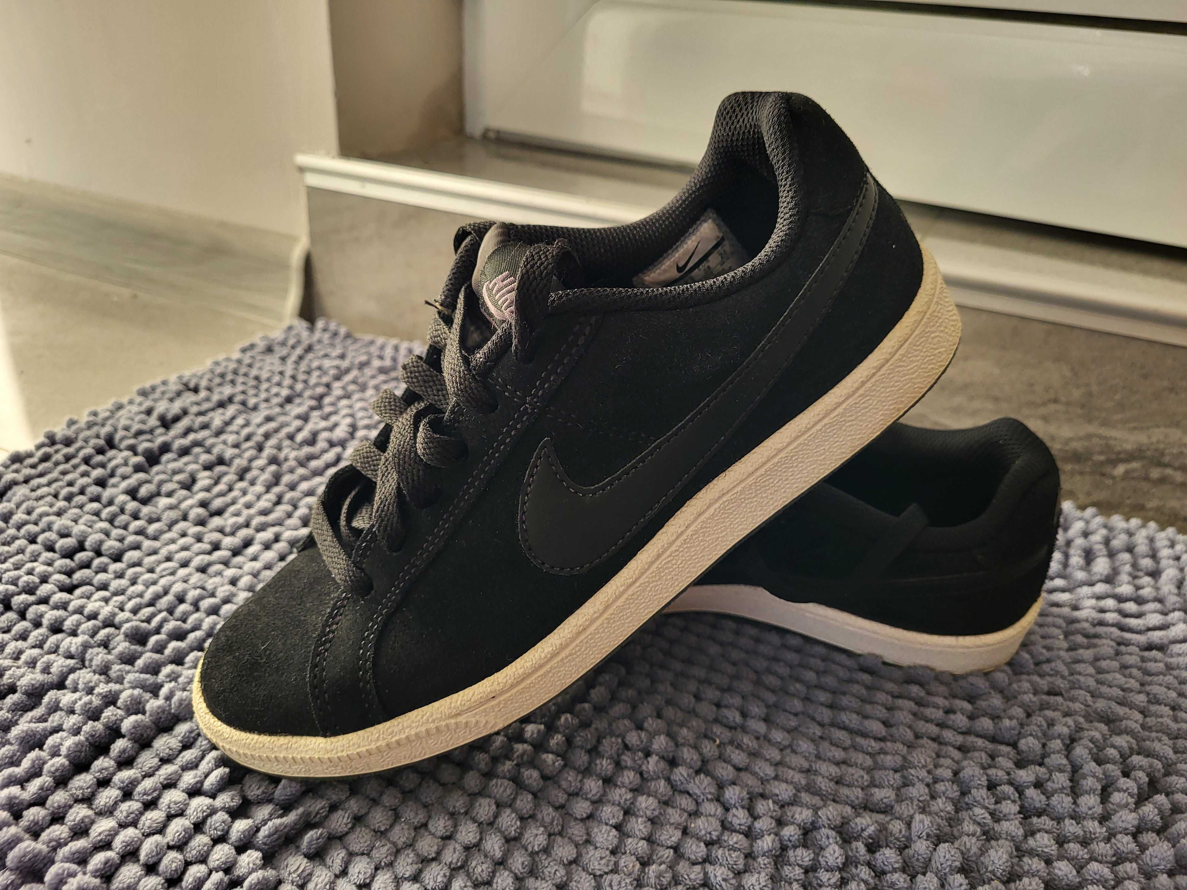 Nike кецове велур