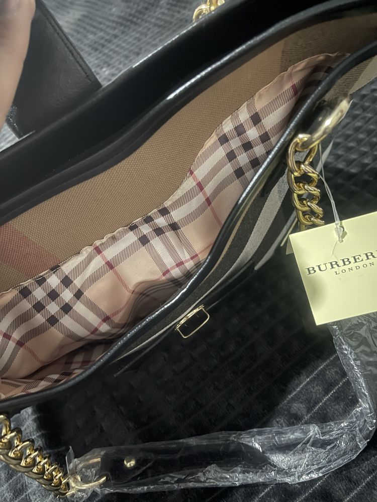 Дамска чанта Burberry