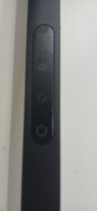 Lampa de birou LED cu 3 surse de lumina