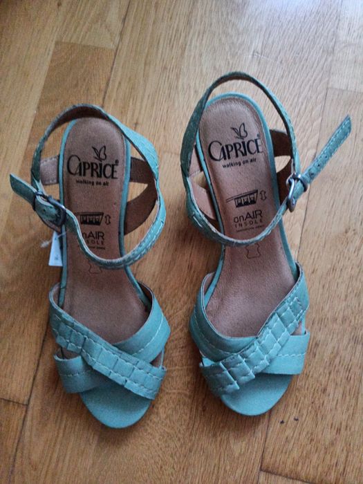 Sandalei piele naturala Caprice on Air