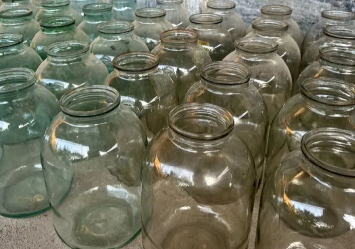Продам банки в хорошем состоянии