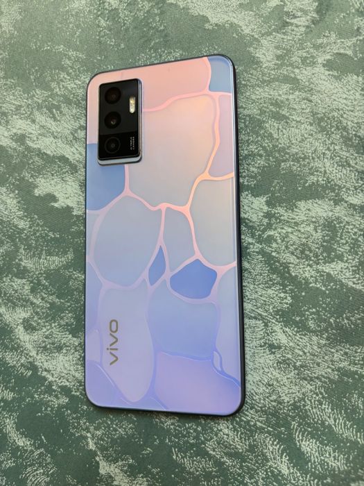 Продам Vivo телефон