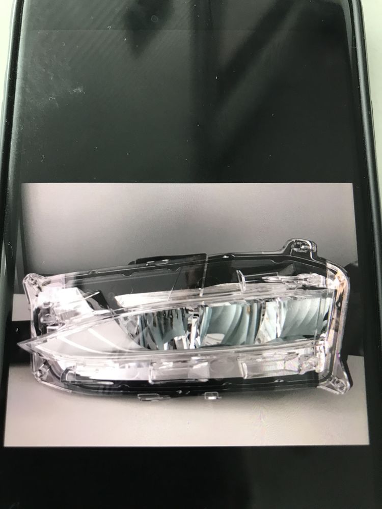 Фара противотуманная на Lexus Rx
