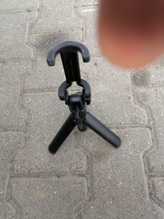 Selfie stick și trepied 2 în 1