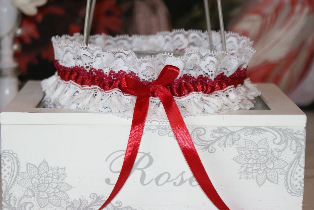 Jartiera mireasa NOUA hand made 100% in Romania Bridal garter