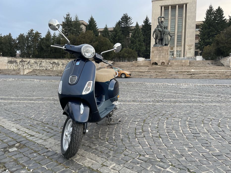 Vand Vespa LX50 4 timpi an 2013