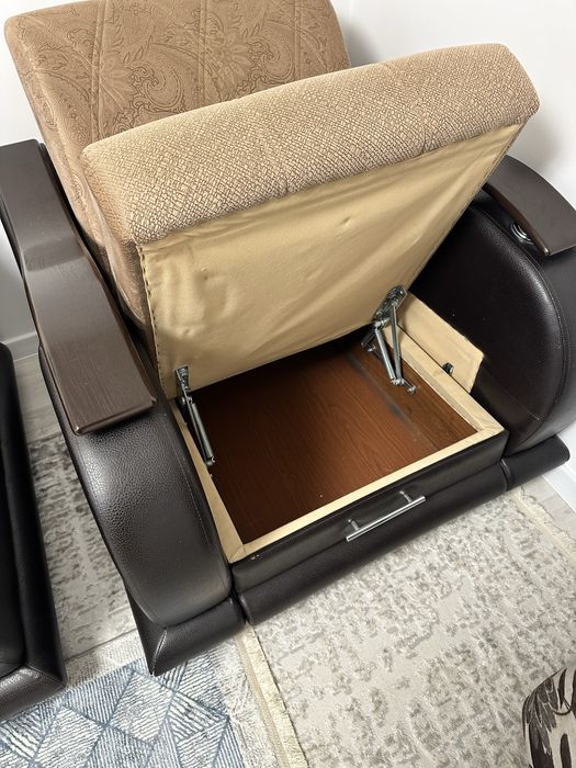 Диван и два кресла