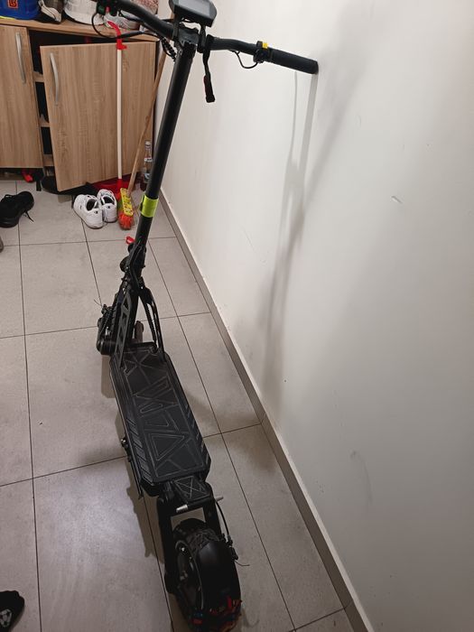 Vând tratineta mirya in stare forte bună merge cu 34 și are o autonomi