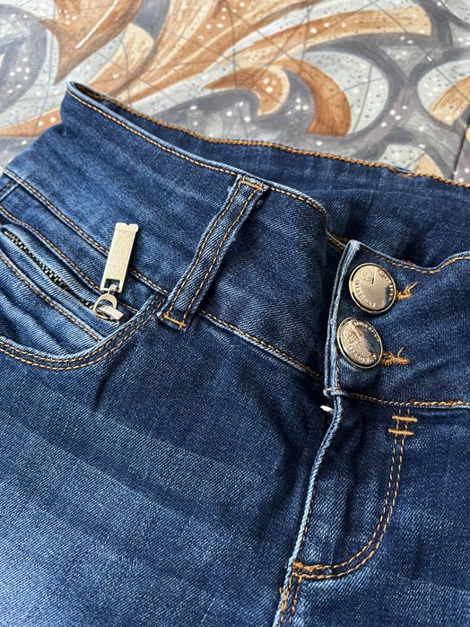 дънки с ниска талия