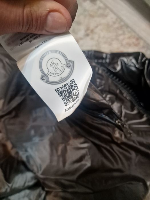 Moncler Maya Black

1 450