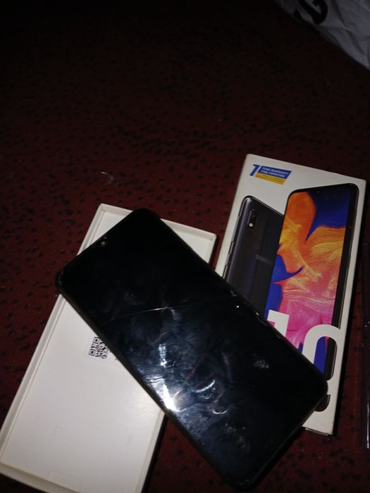 A10 telefon sotiladi