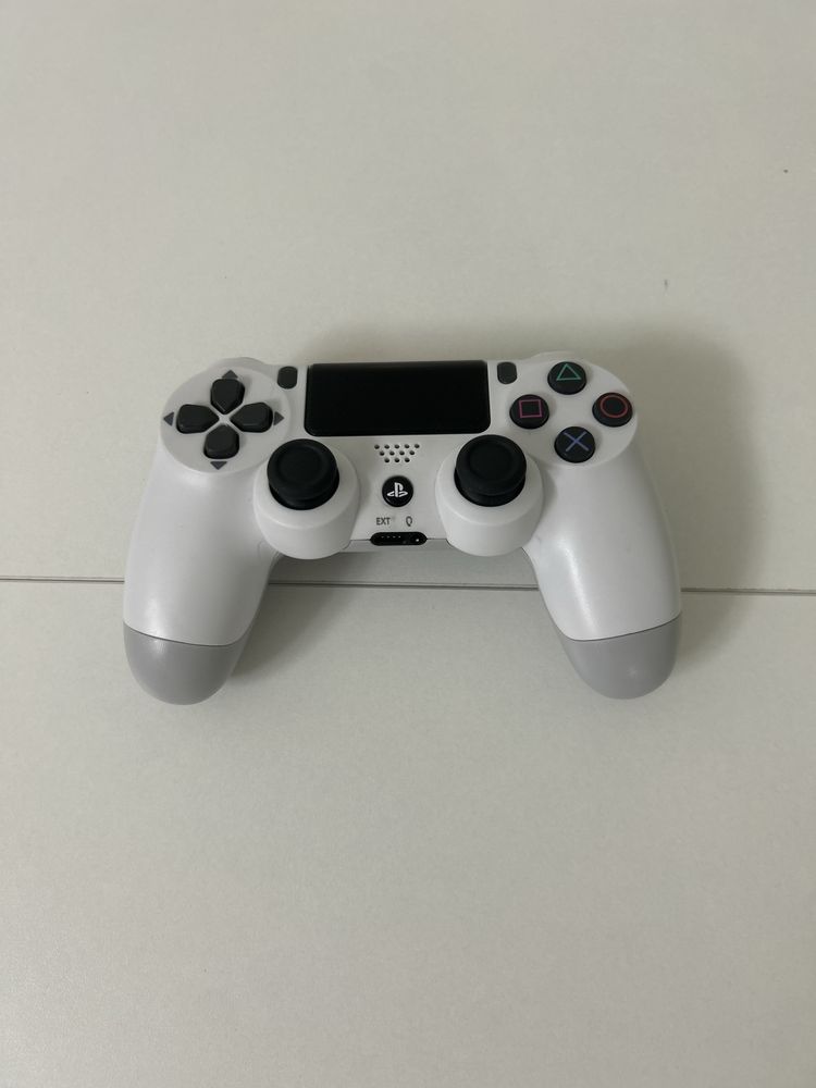 PlayStation 4 (PS4) үшін DualShock 4 геймпад