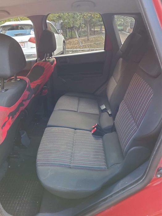 Vand Mitsubishi Colt