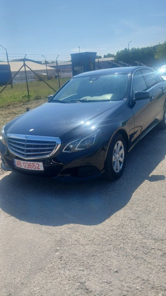 Vând mercedes e clase
