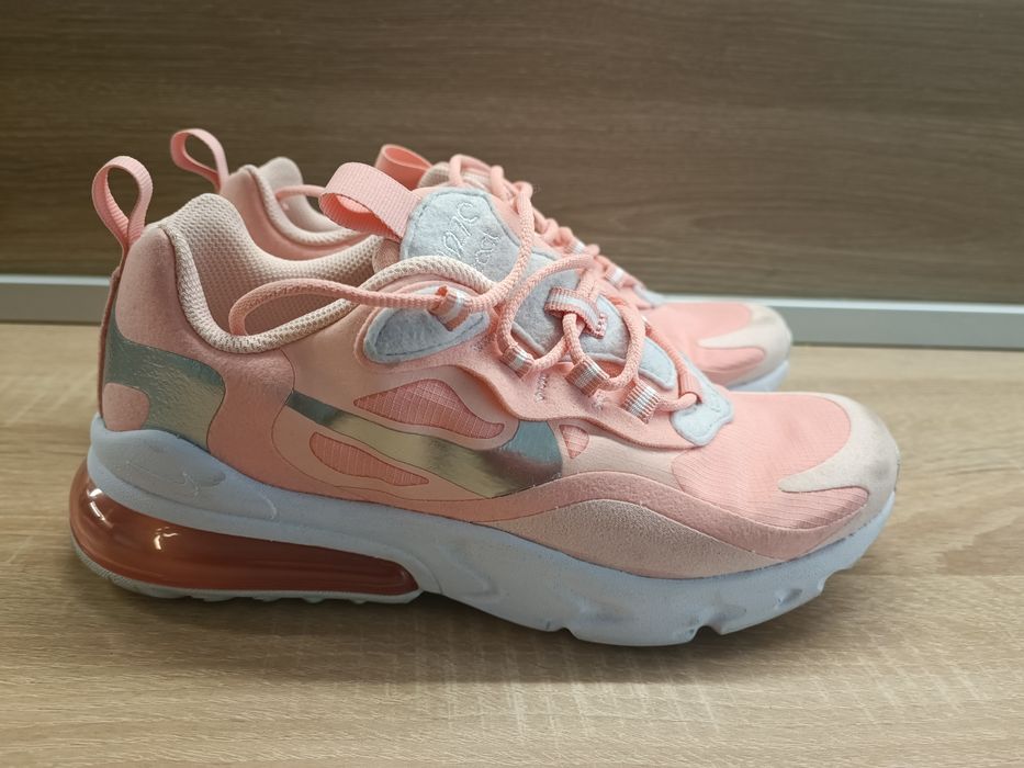 Skechers,calvin klein nike,nike 270