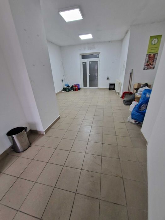 Inchiriez spatiu comercial