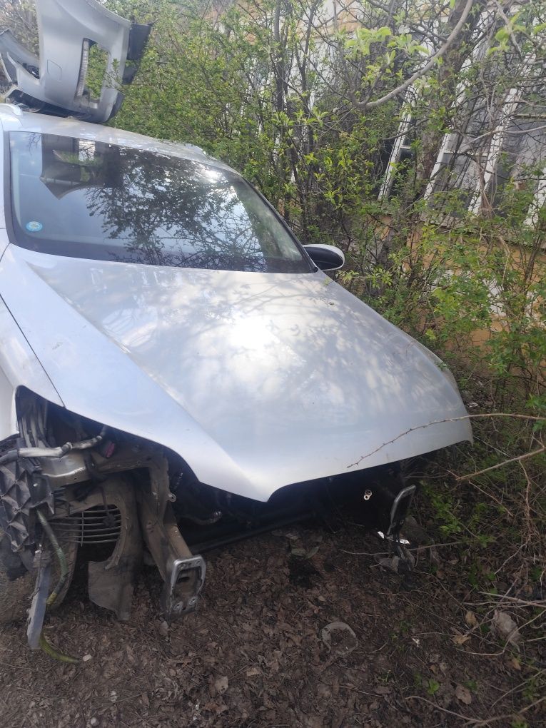 Брадава се на части джип Q7 2007 година