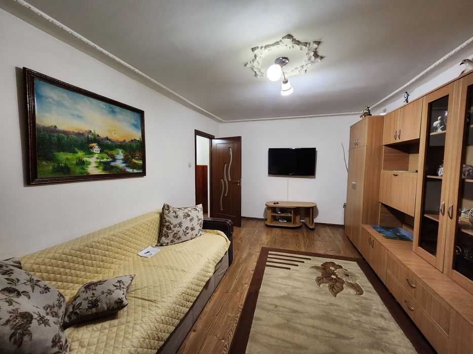 Vand apartament 2 camere, zona centru, decomandant 57mp2