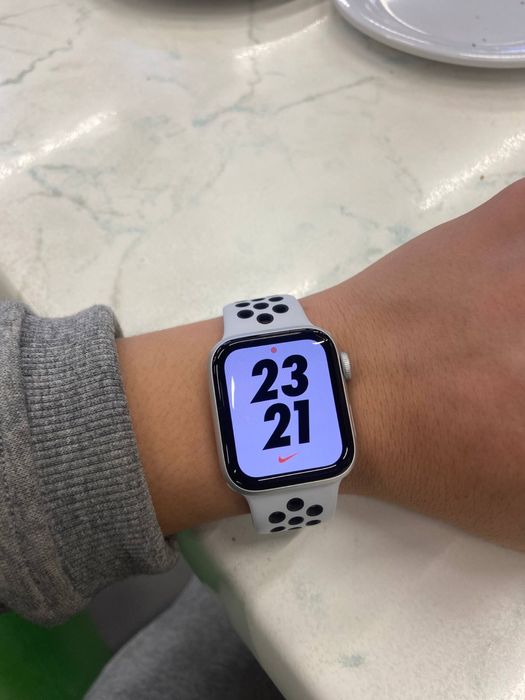 Apple watch SE Nike