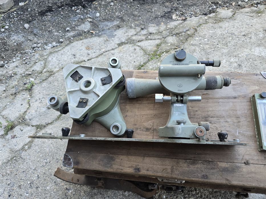 Стари геодезични уреди