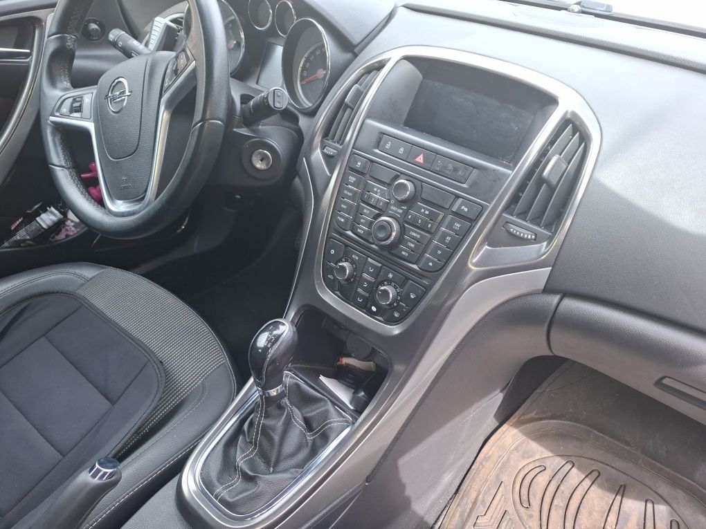 Opel astra sport tourer