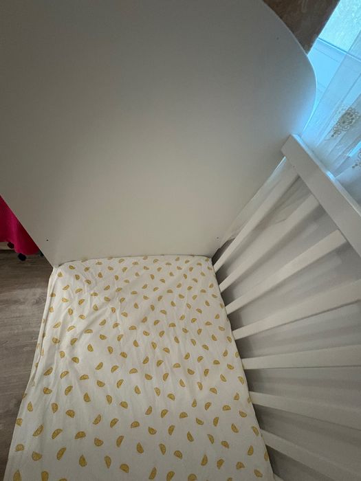 Vând pătuț și saltea - stare excelentă