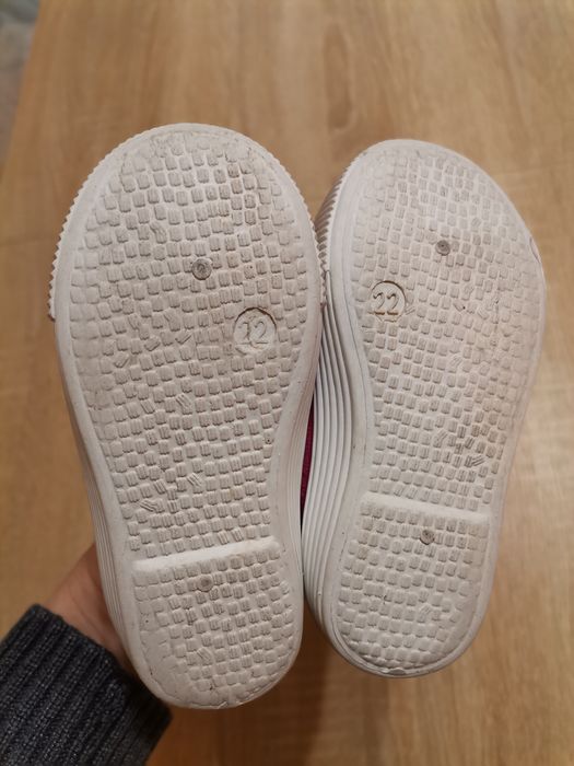 Детски обувки Sinsay 22 и 24