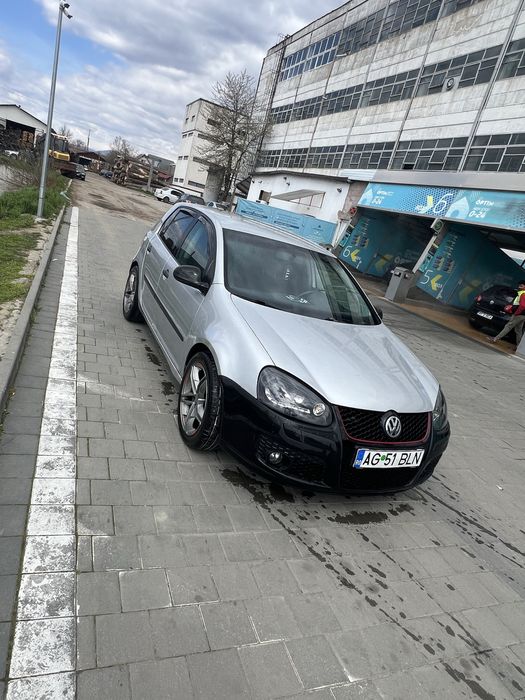 Vand sau schimb Golf 5